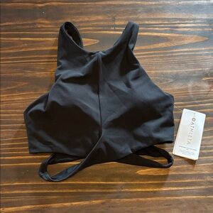 Athleta Conscious Cut Out Crop medium a-c new black